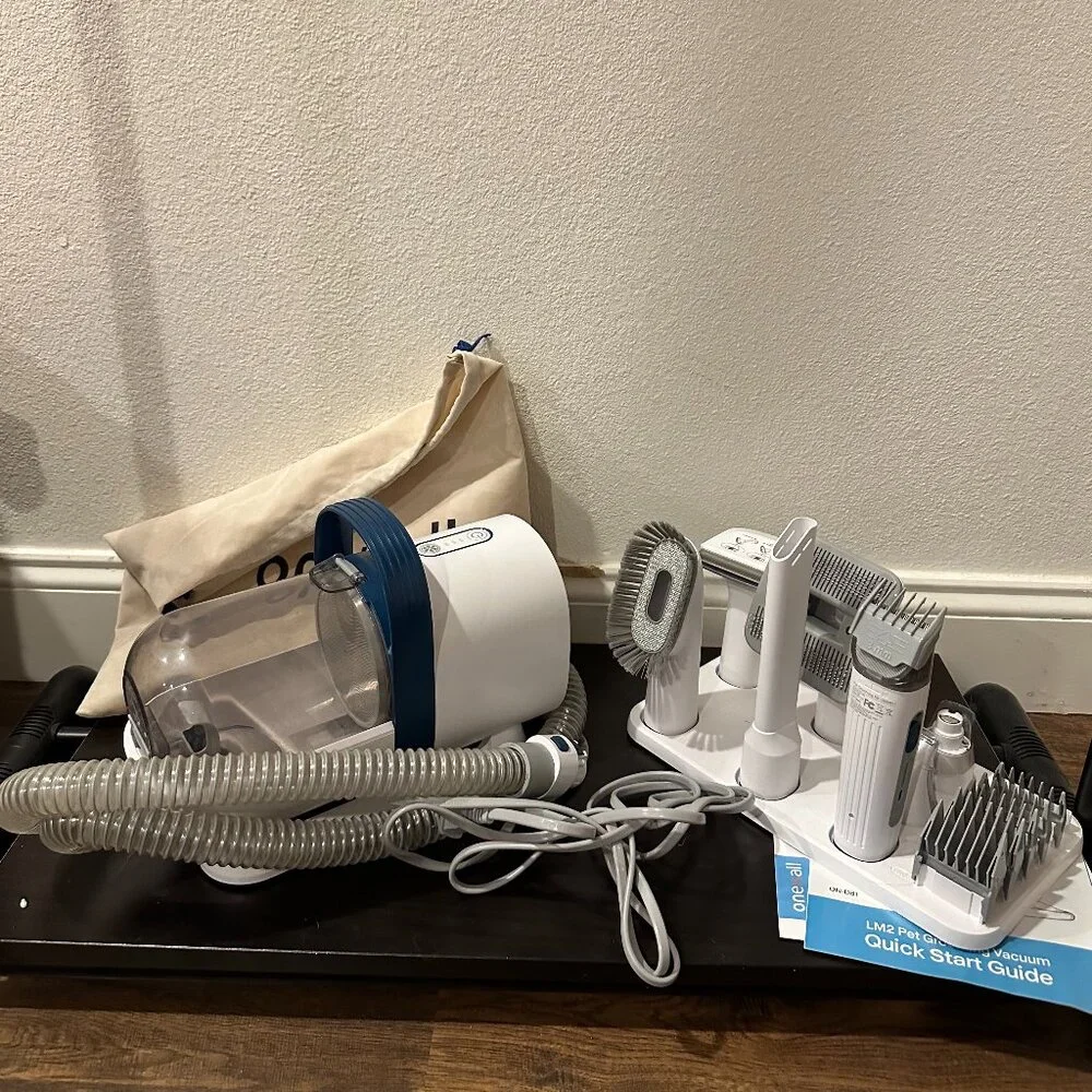 ONEISALL Dog Grooming Kit & Pet Hair Vacuum 7 in 1 Professional Vacuum